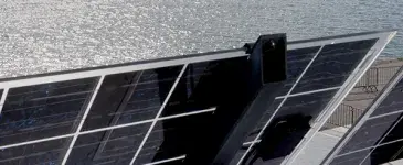 photo de Laurent Mignaux - Medde  Panneaux photovoltaïques - Cité de la voile