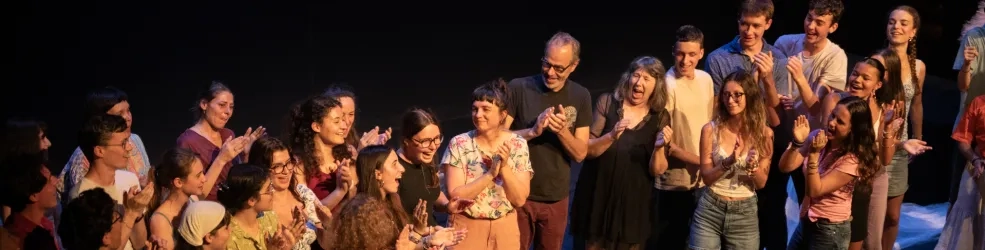photo les artistes amateurs applaudissent