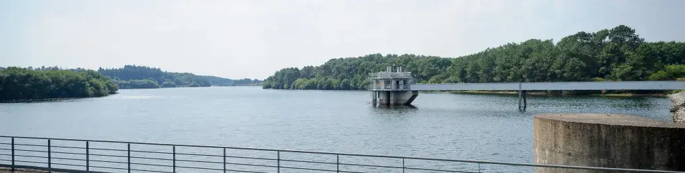 La retenue d'eau de La Chèze qui sécurise notamment l’alimentation en eau potable du bassin rennais