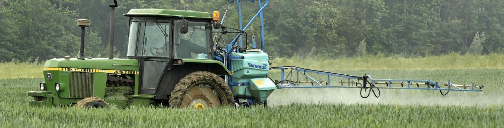 Photo de pulvérisation de pesticides