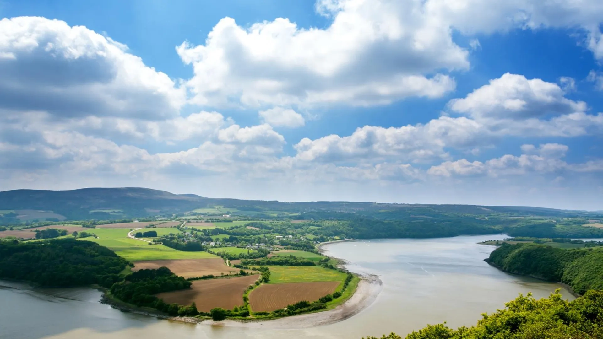 Photo mosaïque de paysages diversifiés