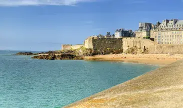 Photo La ville de Saint-Malo à marée haute