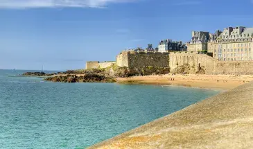 Photo La ville de Saint-Malo à marée haute