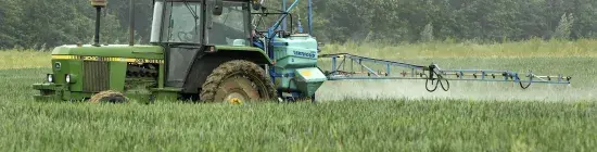 Photo de pulvérisation de pesticides