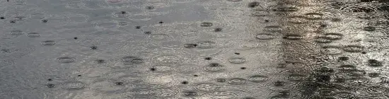 Pluie sur la route